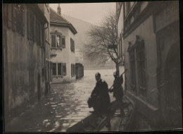 Fotografie Unbekannter Fotograf, Ansicht Heidelberg, Feuerwehr Mit Ruderboot Bei Überschwemmung, Neckar-Hochwasser  - Métiers