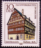 2294 Fachwerkbauten 10 Pf Rathaus Suhl-Heinrichs ** - Ongebruikt