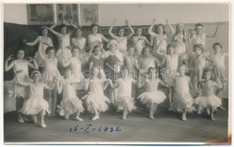 * T4 1932 Arad, Színházi Előadás, Balerinák / Theatre Play, Ballet Dancers. Photo (vágott / Cut) - Unclassified