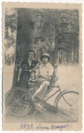 * T2/T3 1939 Brassó, Kronstadt, Brasov; Noa Nyaraló, Kerékpáros Pár Kutyával / Noua / Couple With Bicycle And Dog. Foto  - Non Classés