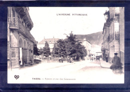 63.  Thiers. Square Et Rue Des Grammonts - Thiers