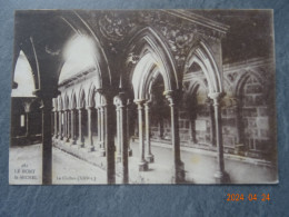 LE CLOITRE - Le Mont Saint Michel