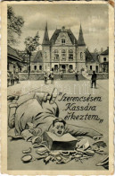 * T3 1942 Kassa, Kosice; Szerencsésen Kassára érkeztem! Humoros Montázs A Vasútállomáson / Humorous Montage, Arriving At - Non Classés