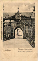 ** T2/T3 Komárom, Komárno; Várkapu Katonákkal. Czike Dénes Kiadása / Festungstor / Castle Gate With K.u.K. Soldiers (EK) - Unclassified