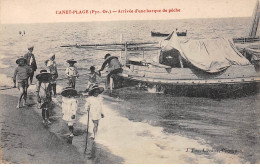 66-SAN59735-CANET-PLAGE.Arrivée D'une Barque De Pêche - Canet Plage