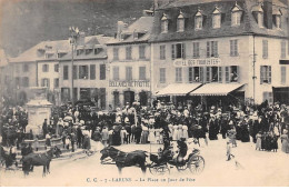 64-SAN59724-LARUNS.La Place Un Jour De Fête - Laruns