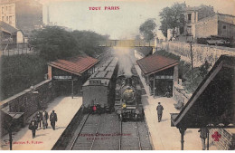 75018-SAN59870-PARIS.Station Ornano (ceinture).Train - Arrondissement: 18