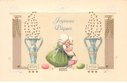 Pâques - N°85312 - Joyeuses Pâques - Deux Fillettes Entourée De Deux Vases - Carte Gaufrée - Ostern