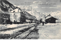 38-AM21752.Bourg D'Oisans.La Gare.Hotel De L'Oberland.chaine De Belledone - Bourg-d'Oisans