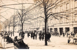 Finlande - N°84563 - HELSINKI - Une Rue Commerçante - Carte Photo - Finlandia