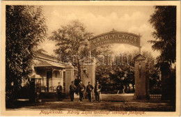 T2 1915 Nagykikinda, Kikinda; Károly Lajos Lovassági Laktanya Főkapuja, Katonák / Main Entry Gate Of The Cavalry Barrack - Unclassified