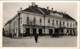 T2 1941 Zombor, Sombor; Vadászkürt Szálloda, Rendőr / Hotel, Policeman - Non Classés