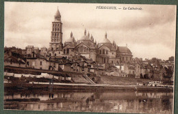 24 + PERIGUEUX - La Cathédrale - Périgueux