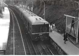 93 - N°86054 - MONTREUIL - Train En Gare - Cliché J. Bazin N°55 Vue 7 - Photo Souple - Montreuil