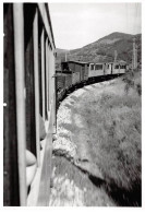 Chemins De Fer - N°85941 - Train Au Milieu D'une Vallée - Photo Souple à Localiser - Eisenbahnen