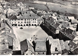 12 - SAN61451 - SAUVETERRE D AVEYRON - Bastide Royale - La Place Centrale - Côté Sud - Lapie - CPSM 10x15 Cm - Autres & Non Classés