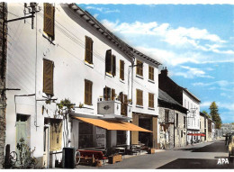 12 - SAN61442 - RIGNAC - Route De Colombiès - Hôtel Delhon Et Hôtel Marre - Apa Poux - CPSM 10x15 Cm - Autres & Non Classés