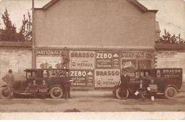 10 - N°86977 - TROYES - Hommes Près De Voitures Publicitaire Brasso, Bleu Reckitt - Carte Photo, Pliée Vendue En L'état - Troyes