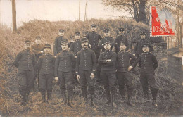 54 - N°87036 - TOUL - Militaires Devant Un Talus - Carte Photo - Toul