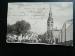 LA ROCHELLE                     PLACE DES CORDELIERS   LA CASERNE D'INFANTERIE ET LE CLOCHER NOTRE DAME - La Rochelle