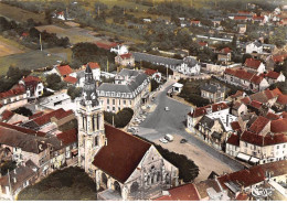 95 - SAN61409 - VIARMES - Vue Aérienne - L'Eglise Et La Mairie - Combier - CPSM 10x15 Cm - Viarmes