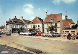 89 - SAN62352 - CHABLIS - Place Du Marché - La Cigogne - CPSM 10x15 Cm - Chablis