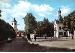 94 - SAN62495 - BRY SUR MARNE - Place De L'Hôtel De Ville Et L'Eglise - Arlixcolor - CPSM 10x15 Cm - Bry Sur Marne