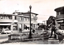 94 - SAN62475 - CHAMPIGNY SUR MARNE - Place Des Cités Jardins - Combier - CPSM 10x15 Cm - Champigny Sur Marne