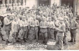 Militaire - N°88914 - OBERHOFFEN - Corvée De Patates - Carte Photo - Régiments