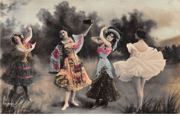 Artiste - N°90347 - Jeunes Femmes Portant Des Tenues De Danseuses - Carte Surréaliste - Künstler