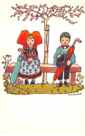 Illustrateur - N°89918 - Hansi - Relais Gastronomique - Un Couple De Jeunes Alsaciens Assis Sur Un Banc - Hansi