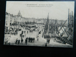 LA ROCHELLE                    LE COURS DES DAMES  UN JOUR DE GREVE  LES OUVRIERS REVENANT DES CHANTIERS - La Rochelle