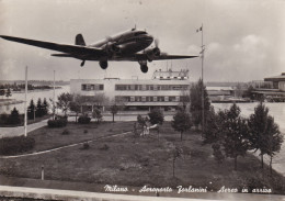 AEROPORTO  "  FORLANINI MILANO "  - AEREO IN ARRIVO - CARTOLINA  VIAGGIATA 1956 - Aerodromi