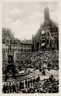 REICHSPARTEITAG NÜRNBERG 1933 WK II - PH P 3 Tribüne Am Adolf Hitler-Platz Während Des Vorbeimarsches I - Weltkrieg 1939-45
