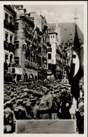 REICHSPARTEITAG NÜRNBERG 1933 WK II - PH P 4 Vorbeimarsch Vor Dem Führer  Und D. Stabschef Am Adolf-Hitler-Platz I - Weltkrieg 1939-45