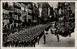 REICHSPARTEITAG NÜRNBERG 1933 WK II - PH P 23 Vorbeimarsch Am Adolf Hitler-Platz Vor Dem Führer S-o 1936 I - War 1939-45