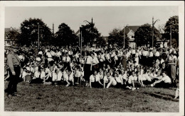 BDM WK II Freiburg / Breisgau 1. Mai 1934 Foto-AK I-II - Weltkrieg 1939-45