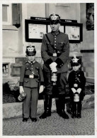 WHW Konstanz Polizei-Hauptwachtmeister Mit Kindern Und Sammeldosen 1934 II (rs Klebereste) - War 1939-45