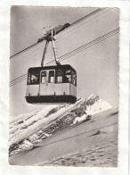 CPM. 15 X 10,5  -  LA  CLUSAZ  -  Téléphérique De L'Etale Et Les Aravis - La Clusaz