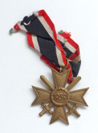 WK II Orden Kriegsverdienstkreuz Mit Schwertern 2.Klasse 1939 Am Band Ringpunze 95 - Guerre 1939-45