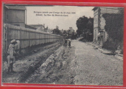 Carte Postale 76. Elbeuf La Rue Du Bout Du Gard  Ravagée Par L'orage Du 30 Juin 1908  Très Beau Plan - Elbeuf