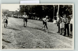 39192405 - Foto Atelier MRAZ Praha  Kinderfest Roller Wettkampf - Autres & Non Classés