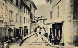 1799 - St PIERRE D'ALBIGNY  : RUE DE L'HOTEL DE VILLE  - BELLE TERRASSE DE CAFE A DROITE -circulée En1911 - Saint Pierre D'Albigny