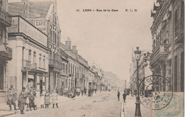 LENS RUE DE LA GARE 1906 TBE - Lens