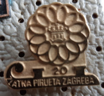 Zlatna Pirueta Zagreb 20 Years  Figure Skating Skate  YUgoslavia Vintage Pin Badge - Kunstschaatsen