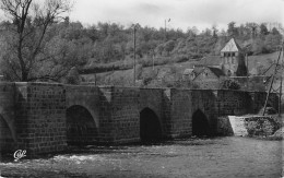 Le Moutier D'ahun Le Vieux Pont Et L'eglise - Other & Unclassified