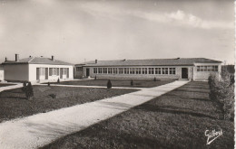 DIRAC LE NOUVEAU GROUPE SCOLAIRE 1964 CPSM 9X14 TBE - Autres & Non Classés