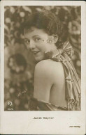 JANET GAYNOR ( Philadelphia / Pennsylvania,)  ACTRESS -  RPPC POSTCARD 1920s (TEM496) - Artistas