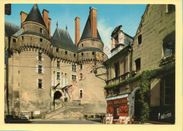 37. LANGEAIS – L'entrée Du Château Du Xve Siècle / A Droite La Maison Dite De Rabelais (voir Scan Recto/verso) - Langeais