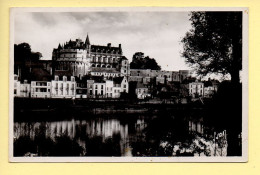37. AMBOISE – Le Château (XVè S) Et La Loire / CPSM / Photographie Véritable (voir Scan Recto/verso) - Amboise